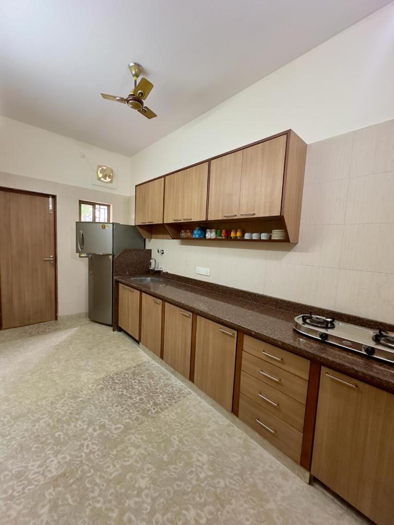 Lavish Living Villa Váránaszi Kültér fotó